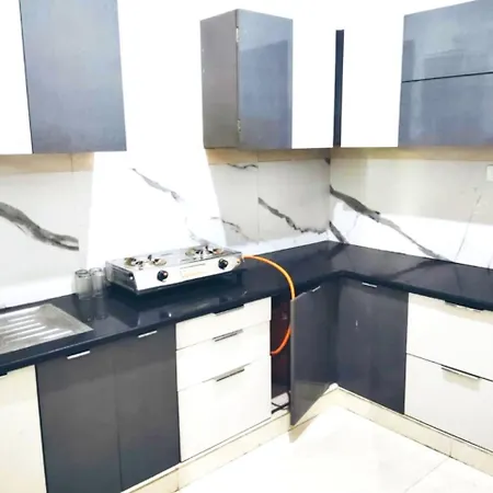 Usha Residency Apartment Varanasi Exterior photo